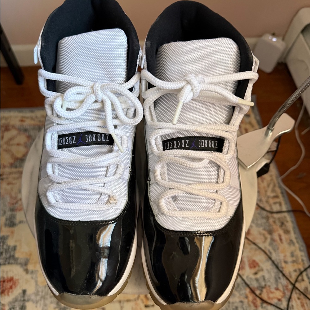 Air Jordan 11 Concord Black White